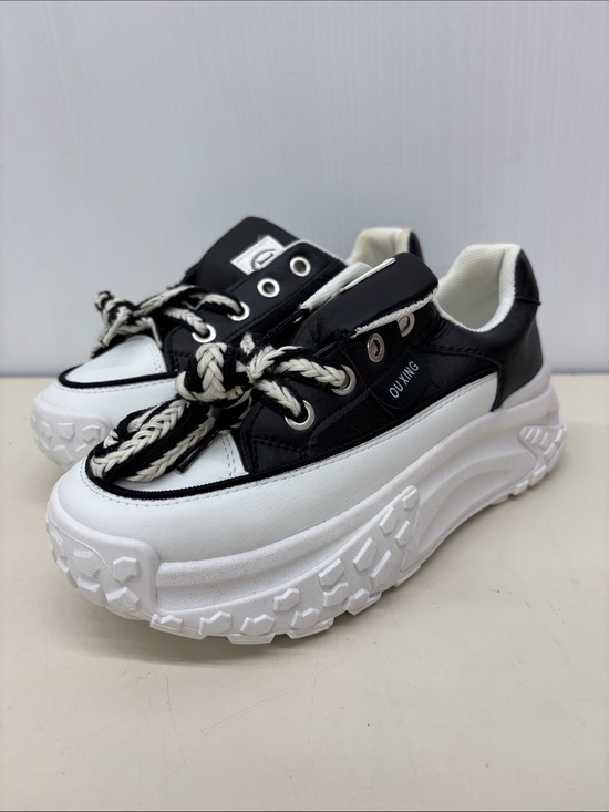 OU Xing Shoes - OU Xing Black & White Platform Sneakers for Women
